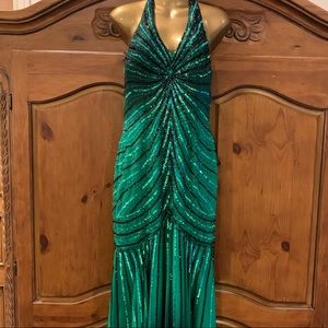 Beautiful couture maxi beaded dress 👗